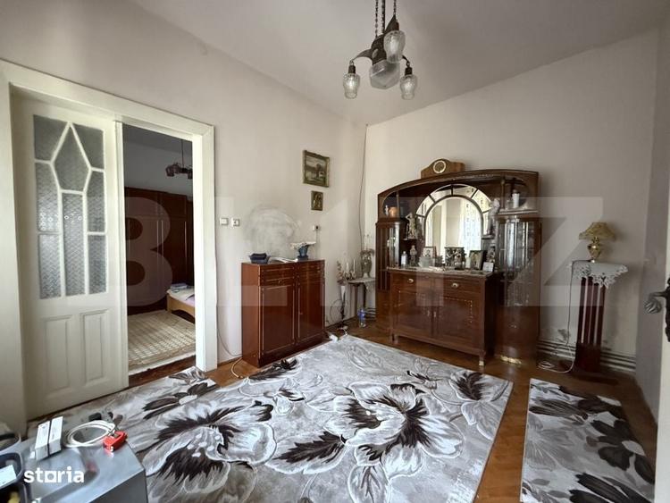 Casă cu 3 camere în Titulescu