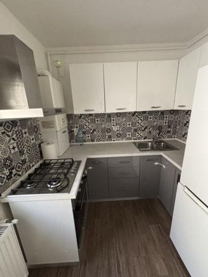 Închiriere Apartament 3 camere Berceni - 2