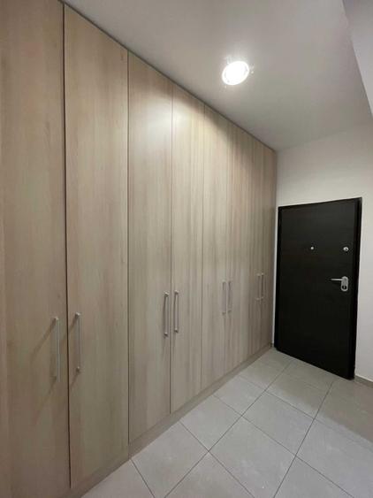 Garsonieră decomandată în Est