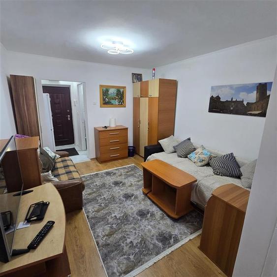 Garsonieră decomandată în Alexandru cel Bun
