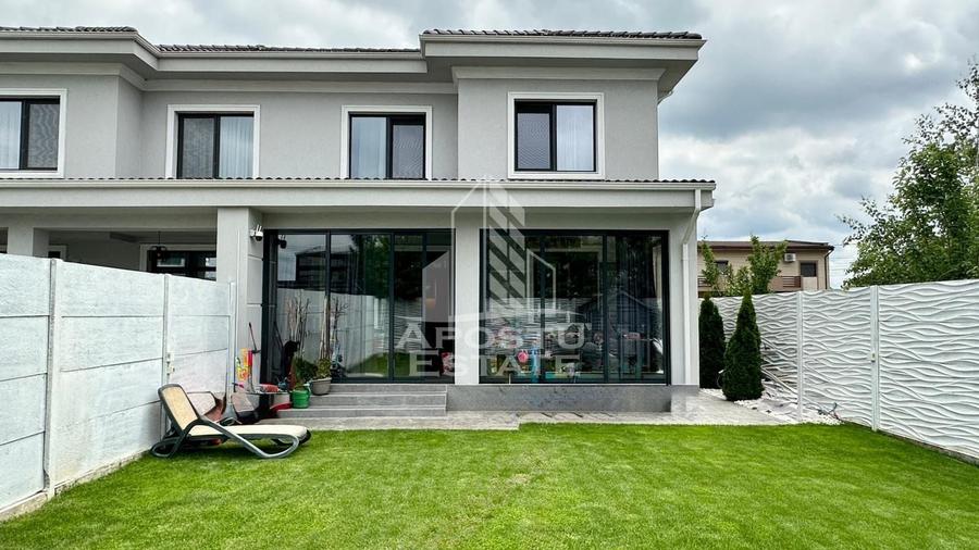 Casă individuală cu 5 camere cu Canalizare în Dumbrăvița