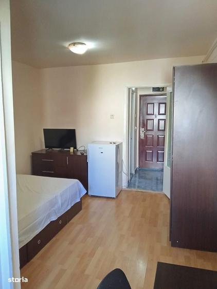 Garsonieră decomandată în Central