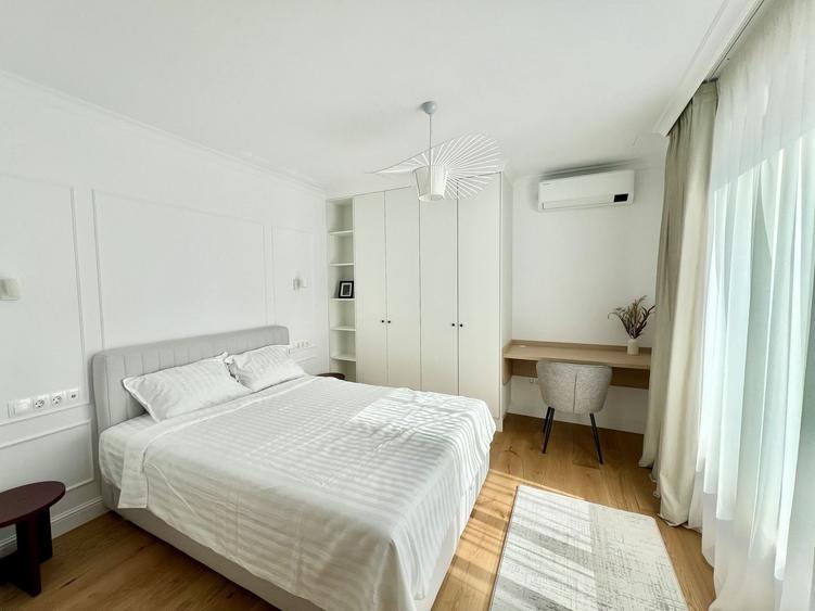 Apartament cu 3 camere, mobilat în Băneasa
