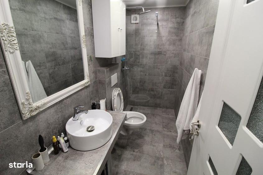 Casă cu 5 camere cu Teren 425 Mp în Central