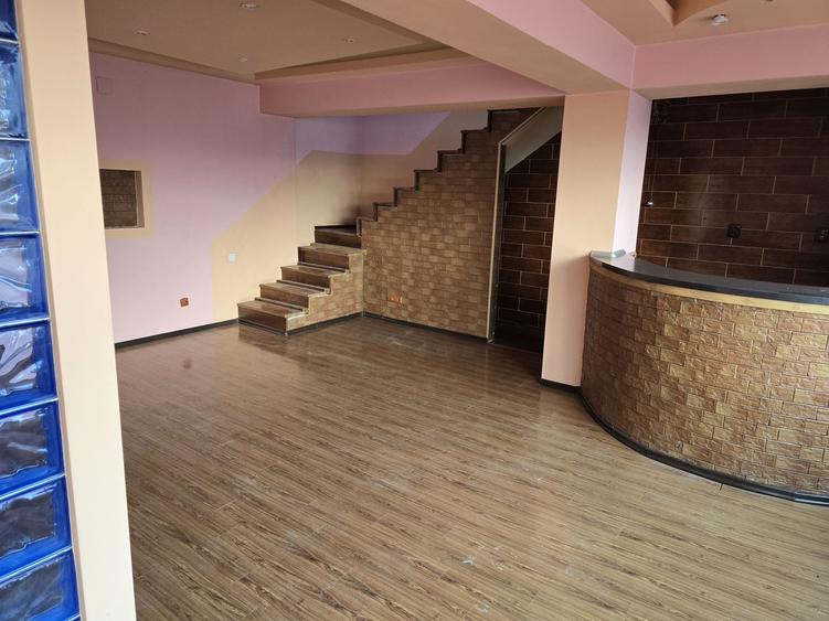 Casă cu 4 camere în Brătianu