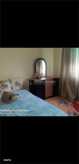 Apartament cu 3 camere decomandat în 1 Mai