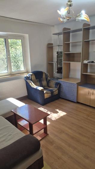 Apartament cu 2 camere semidecomandat în Ferentari