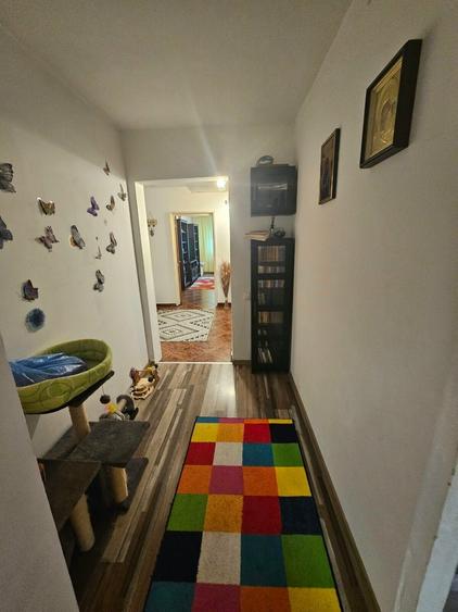 Apartament cu 4 camere în Baicului