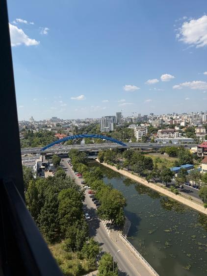 Apartament cu 3 camere decomandat în Mihai Bravu