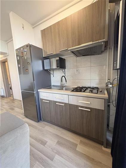 Apartament cu 2 camere decomandat, mobilat în Exterior Est