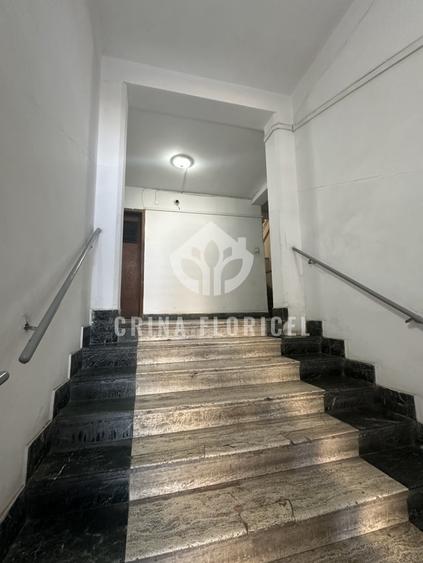 Apartament cu 2 camere semidecomandat, mobilat în Universitate