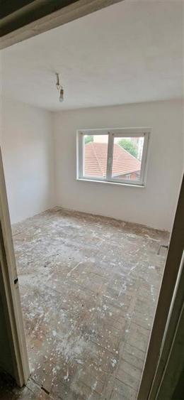 Apartament cu 2 camere decomandat în Dâmbovița