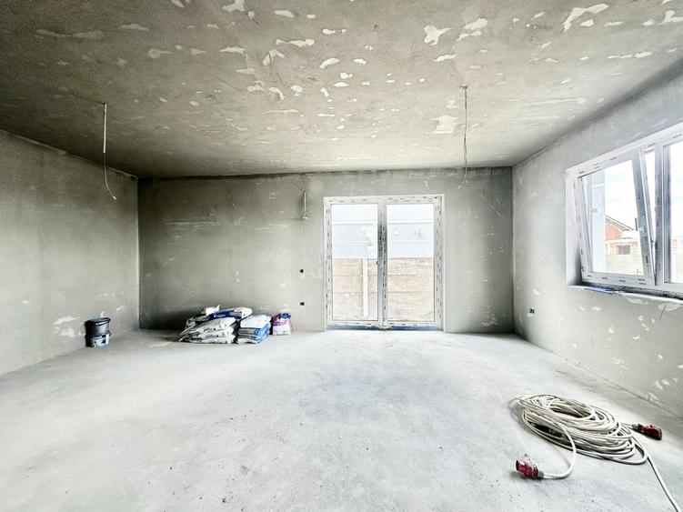 Duplex cu 4 camere cu Canalizare în Moșnița Veche