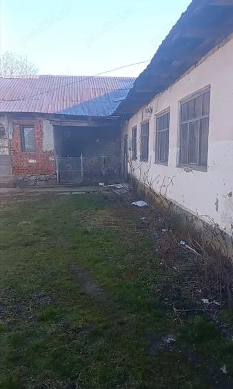 Casă cu 3 camere cu Teren 6627 Mp în Tincova