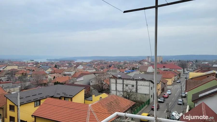 Apartament cu 2 camere decomandat în Kiseleff