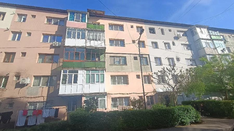 Apartament cu 2 camere nedecomandat în Central