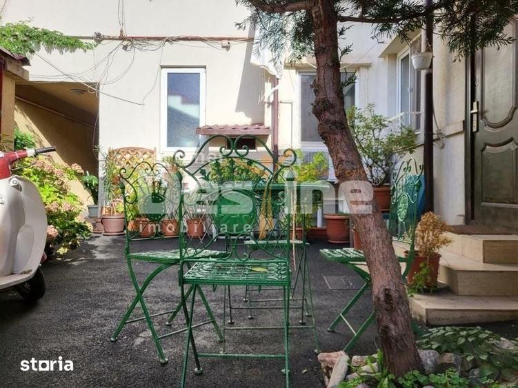 Casă cu 9 camere cu Teren 365 Mp în 13 Septembrie