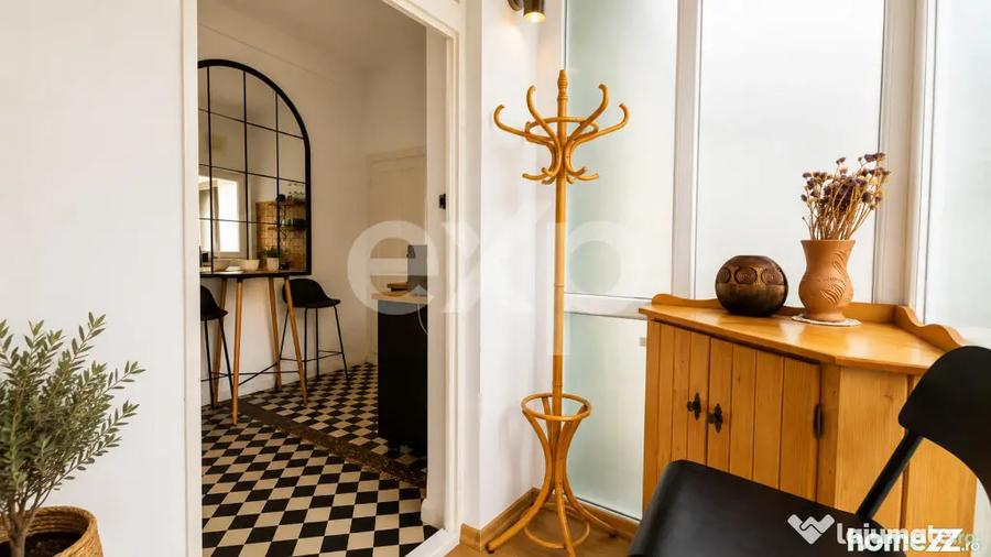 Apartament cu 2 camere semidecomandat, mobilat în Centrul Istoric