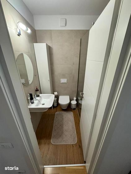 Casă cu 5 camere cu Teren 61 Mp în Central