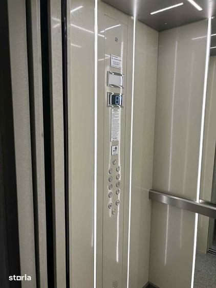 Apartament cu 3 camere decomandat în Astra