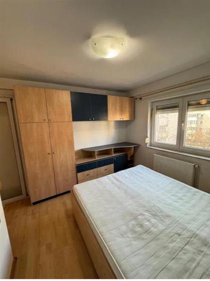 Apartament cu 2 camere decomandat în Aeroport