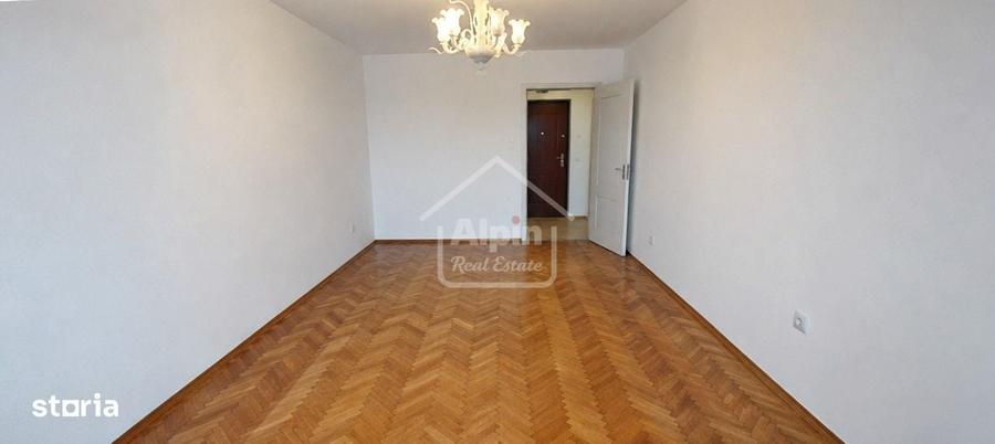 Apartament cu 3 camere în Astra