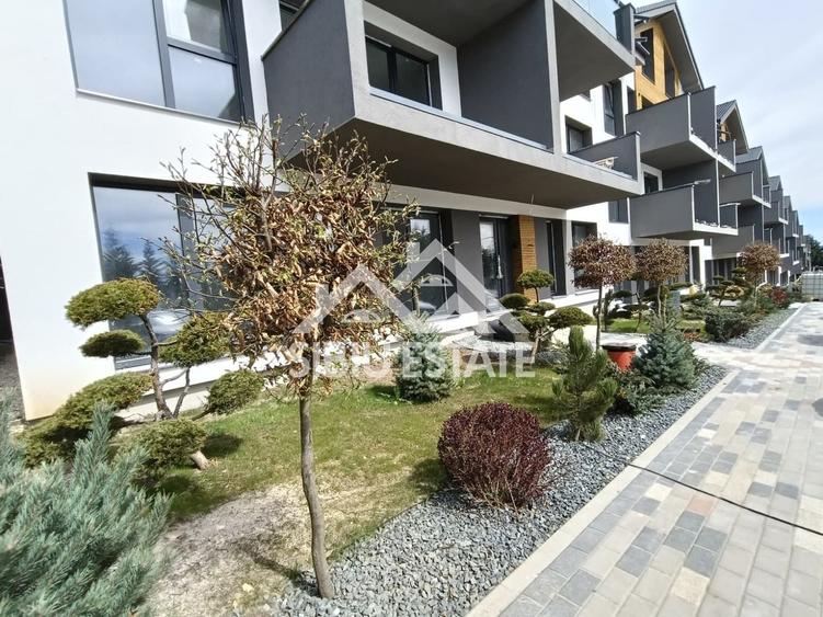 Apartament cu 3 camere decomandat în Cristian