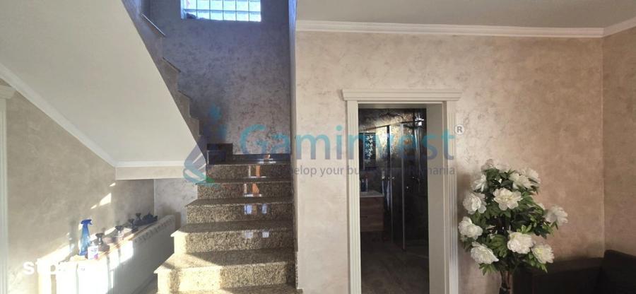 Casă cu 5 camere cu Teren 2690 Mp în Central