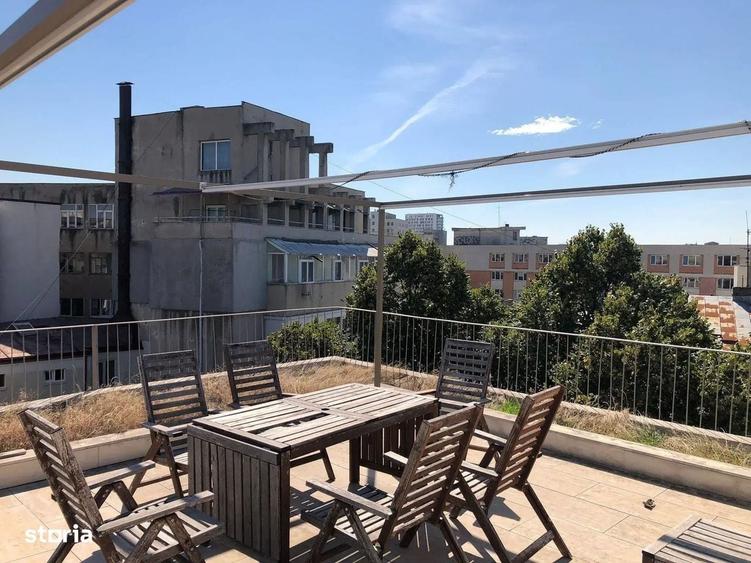 Apartament cu 4 camere, mobilat în Victoriei