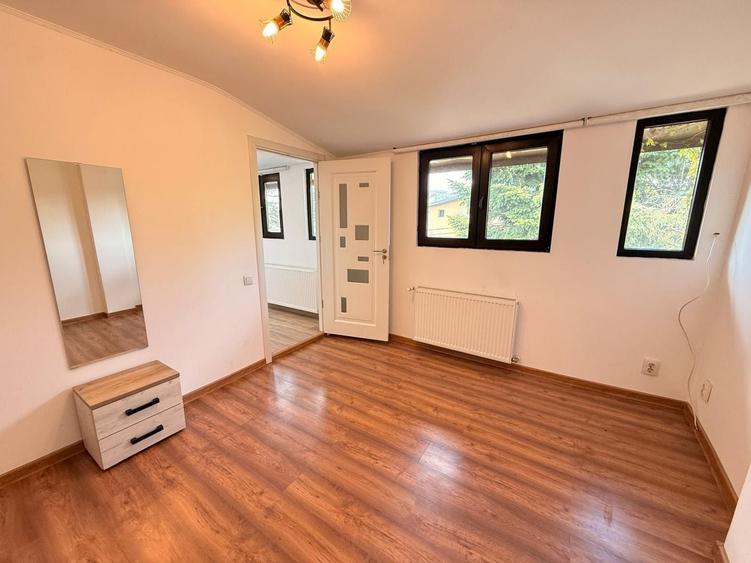 Apartament cu 3 camere decomandat, mobilat în Banu Manta