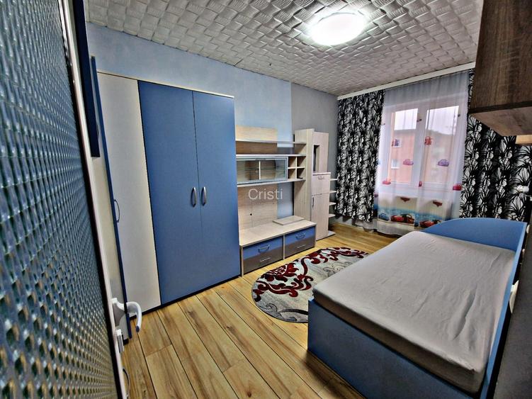 Inchiriez apartament doua camere