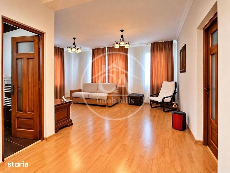 Apartament cu 4 camere decomandat în Sânmartin