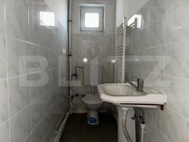 Casă individuală cu 8 camere cu Canalizare în Călan