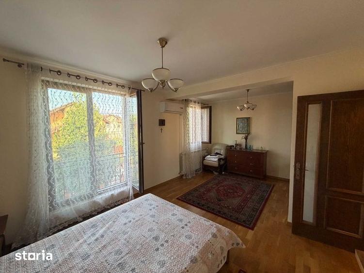 Casă cu 3 camere cu Teren 350 Mp în Berceni