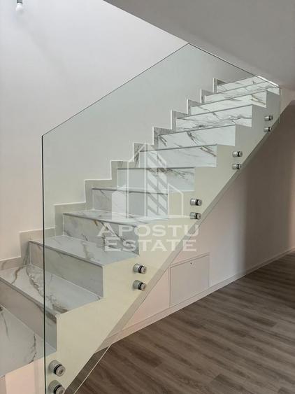 Duplex cu 4 camere cu Canalizare în Bucovăț (Remetea Mare)