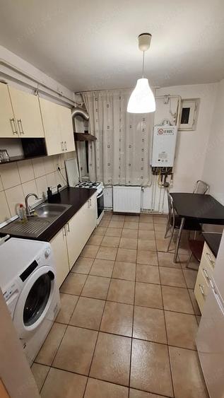 Apartament cu 2 camere decomandat în Calea București