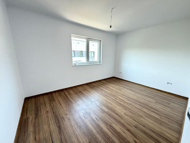Casă individuală cu 4 camere cu Teren 400 Mp în Mărgineni