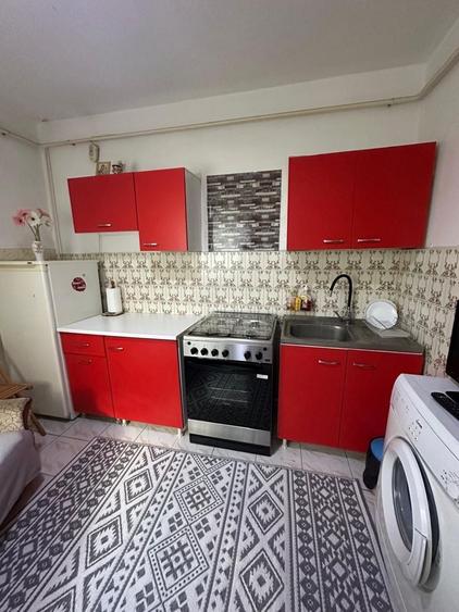 Apartament cu 2 camere decomandat în Exterior Vest