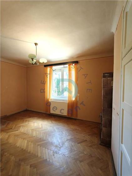 Apartament cu 2 camere decomandat în Brașovul Vechi