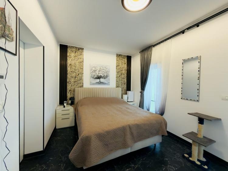 Duplex cu 4 camere cu Canalizare în Moșnița Veche