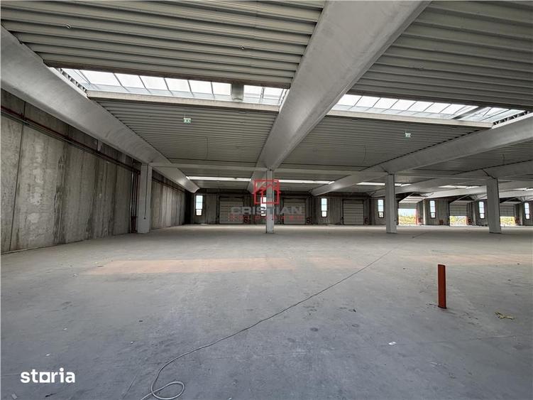 Spațiu comercial, de 1,800 mp, în Central