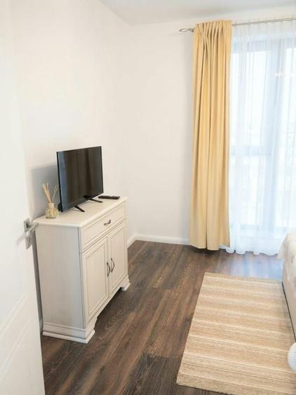 Apartament cu 2 camere decomandat, mobilat în Universitate