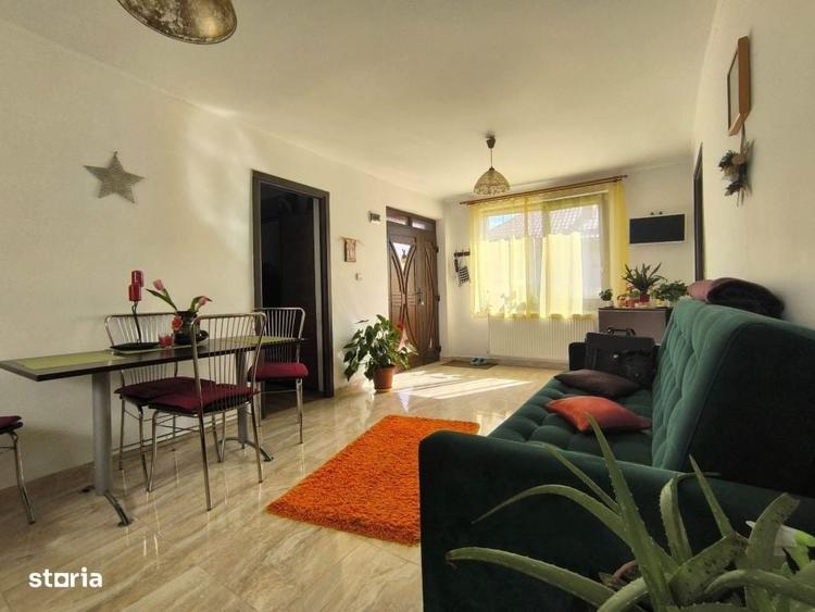 Casă cu 3 camere în Sânnicoară