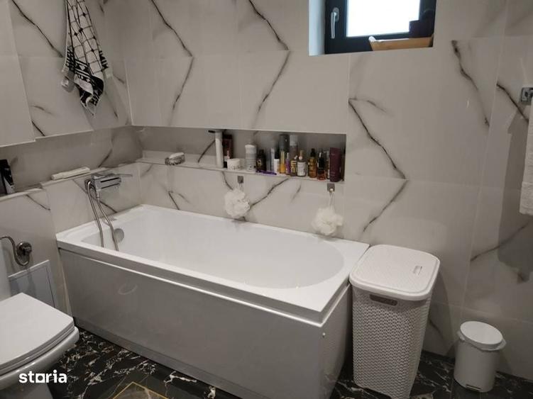 Casă cu 4 camere cu Teren 850 Mp în Central