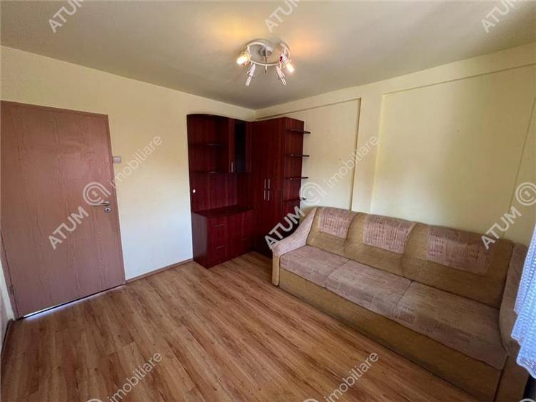Apartament cu 2 camere decomandat, mobilat în Calea Dumbrăvii