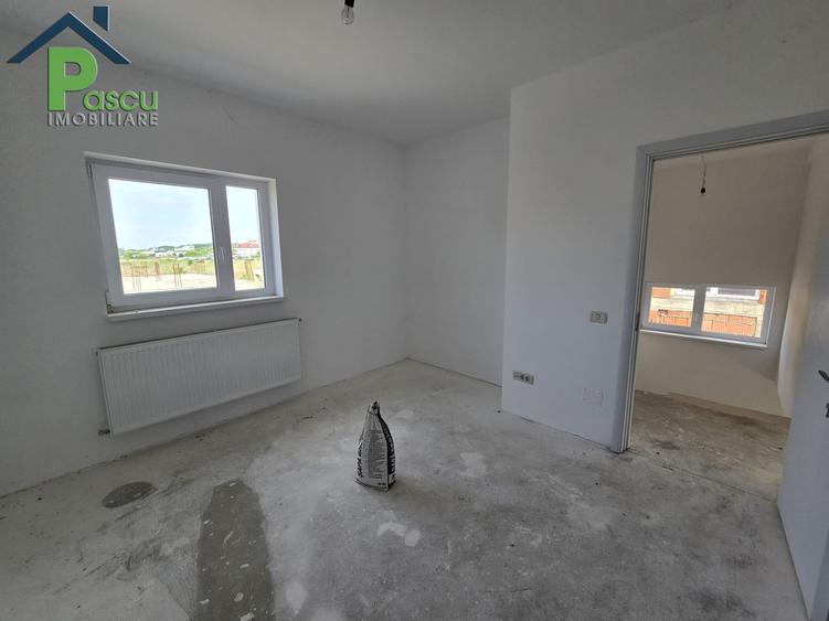 Casă cu 3 camere cu Canalizare în Central