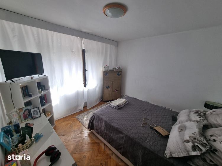 Apartament cu 2 camere decomandat în Far