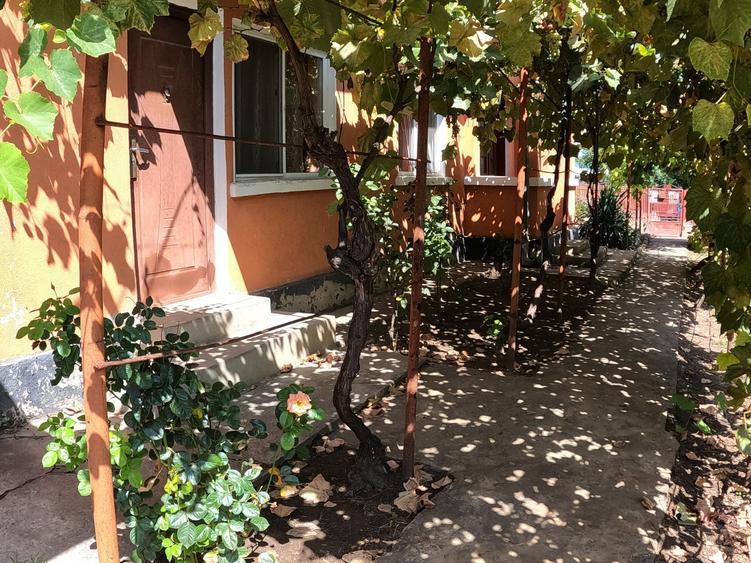 Casă individuală cu 6 camere cu Garaj în Slobozia