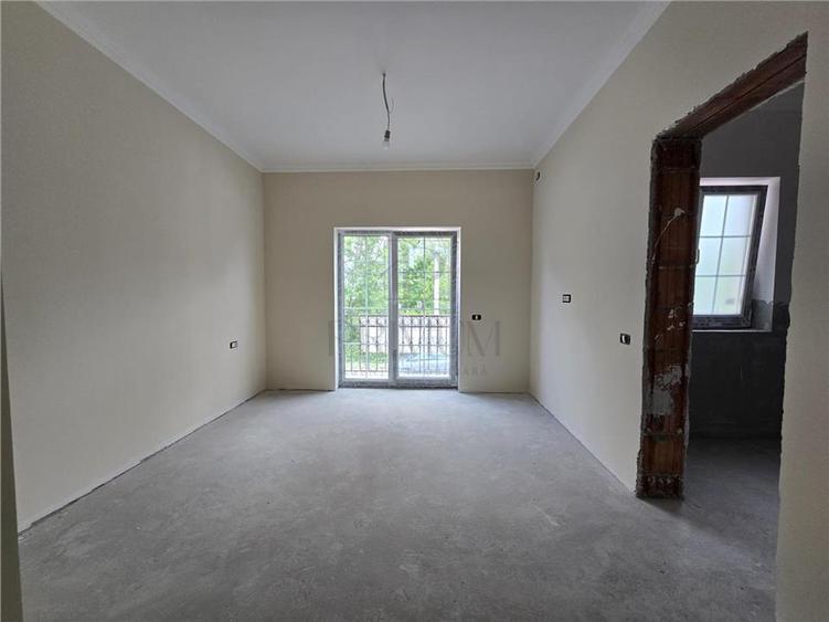 Duplex cu 4 camere cu Canalizare în Moșnița Veche