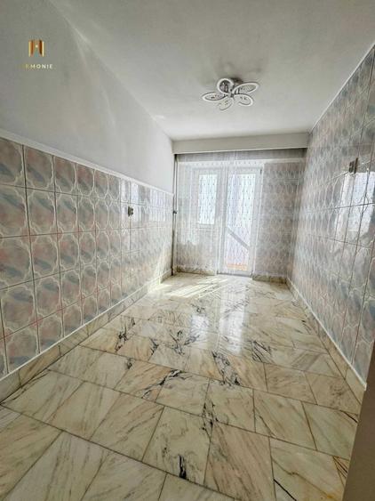 Apartament cu 3 camere decomandat în Năvodari Tabără
